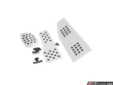 Rennline Rennline 3-Piece Rubber Grip Pedal Set - Silver/No Crest