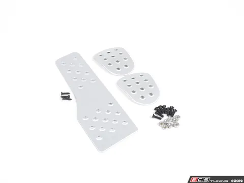 Rennline 3 Piece Pedal Set - Perforated - Silver