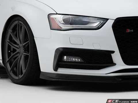 ECS Audi B8.5 S4 / A4 S-Line Gloss Black Grille Accent Set - Facelift