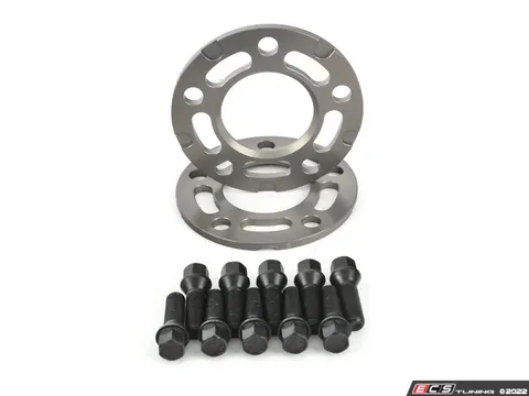 Turner Motorsport Turner Motorsport Silver Wheel Spacer & Bolt Kit - 7.5mm