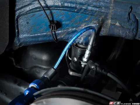 ECS Rear Exact-Fit Stainless Steel Brake Lines - Blue