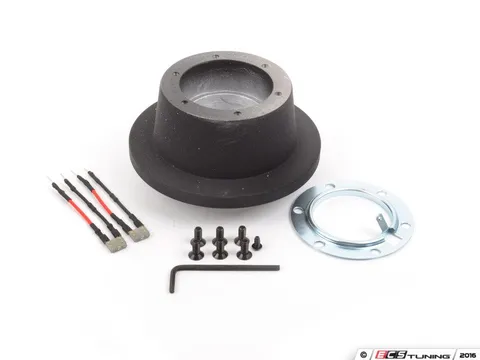 MOMO MOMO Steering Wheel Hub Adapter - Race