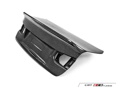 Seibon Seibon CSL style carbon fiber trunk